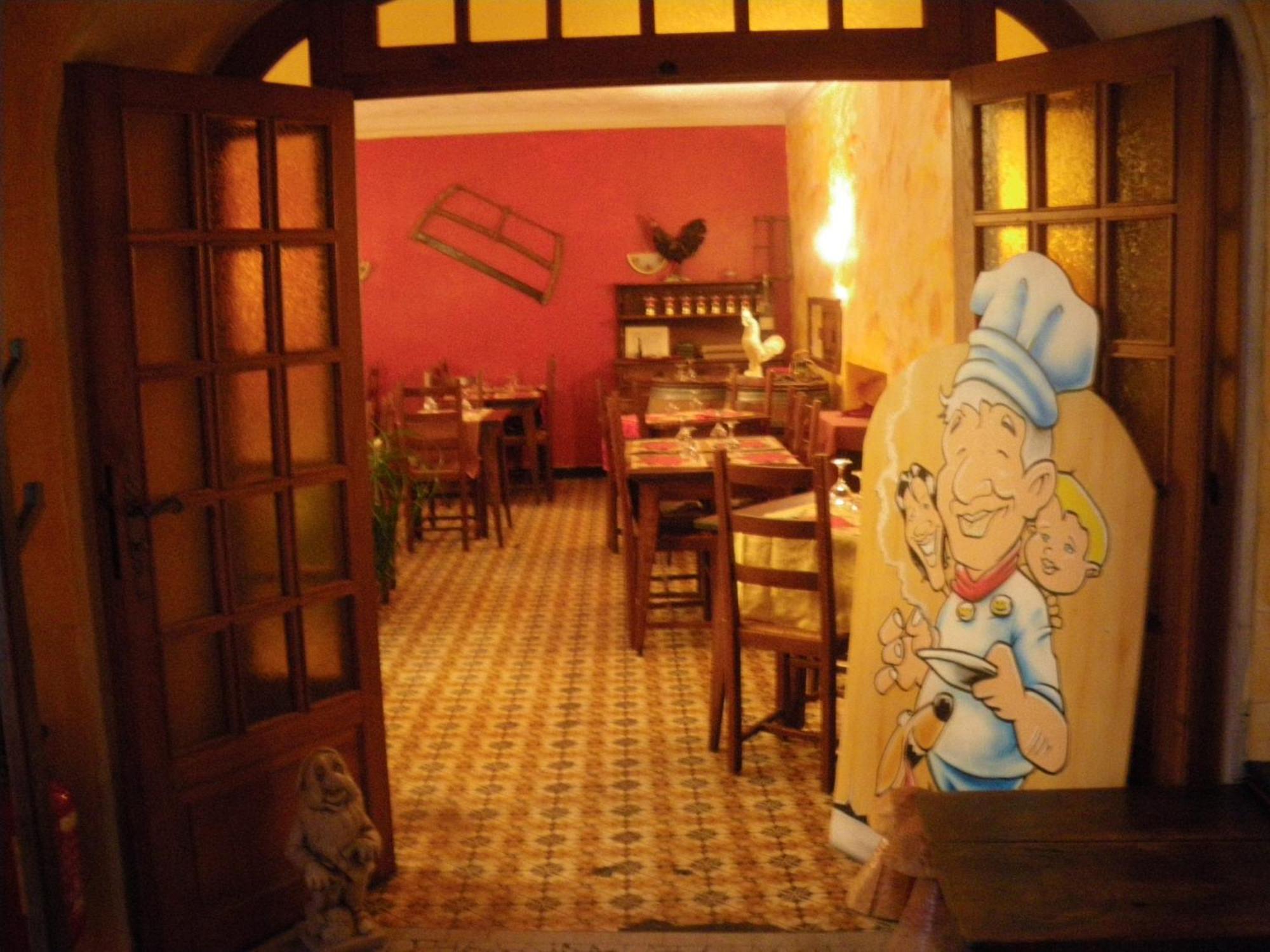 Hotel Restaurant Du Lion D'Or ชาโต-ชีนง ภายนอก รูปภาพ